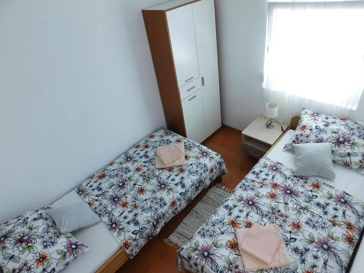 Apartmani Ruza Kosljun 0*,